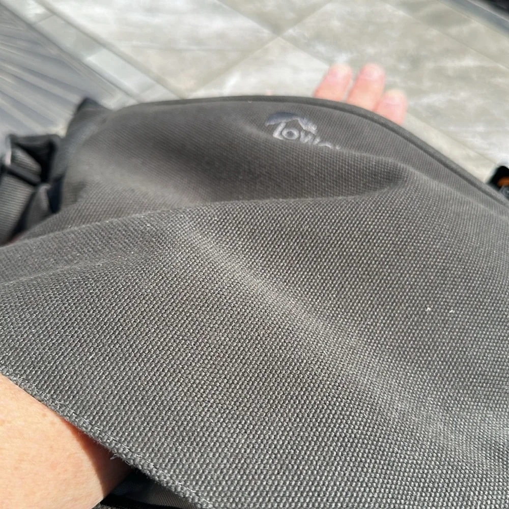 NWT - Lowepro PRO Messenger camera bag